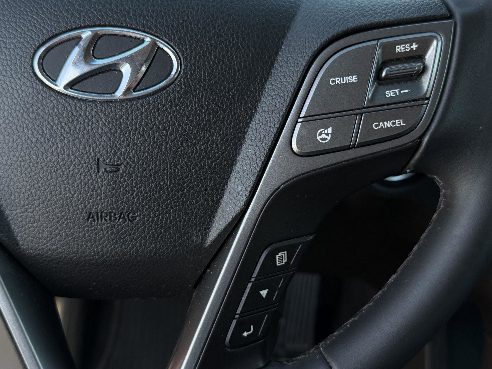 Used 2016 Hyundai Santa Fe Sport w/ Option Group 03 image 17