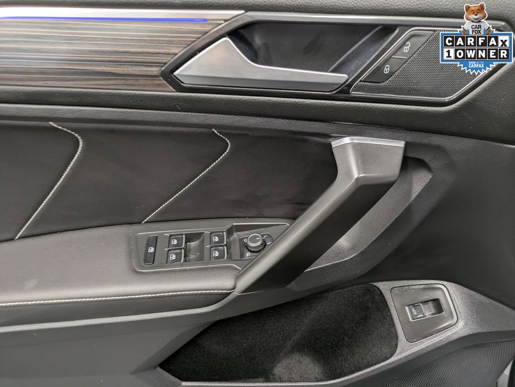 Used 2022 Volkswagen Tiguan SEL R-Line image 9