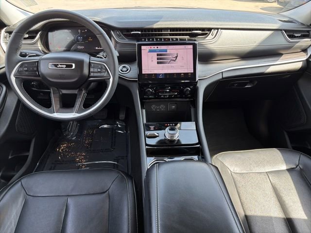 Used 2023 Jeep Grand Cherokee L Limited AWD/4WD image 9