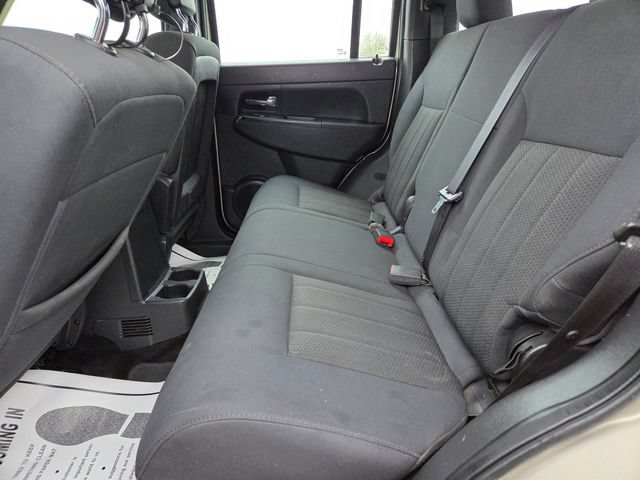 Used 2011 Jeep Liberty Sport AWD/4WD image 45
