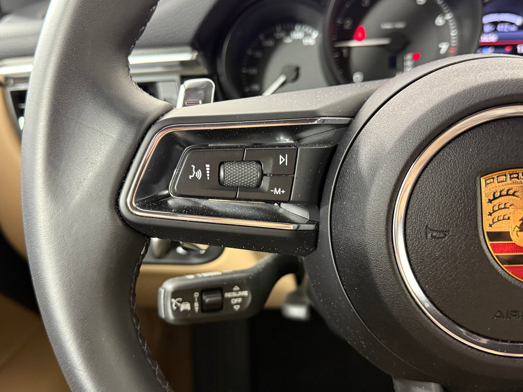 New 2025 Porsche Macan image 19