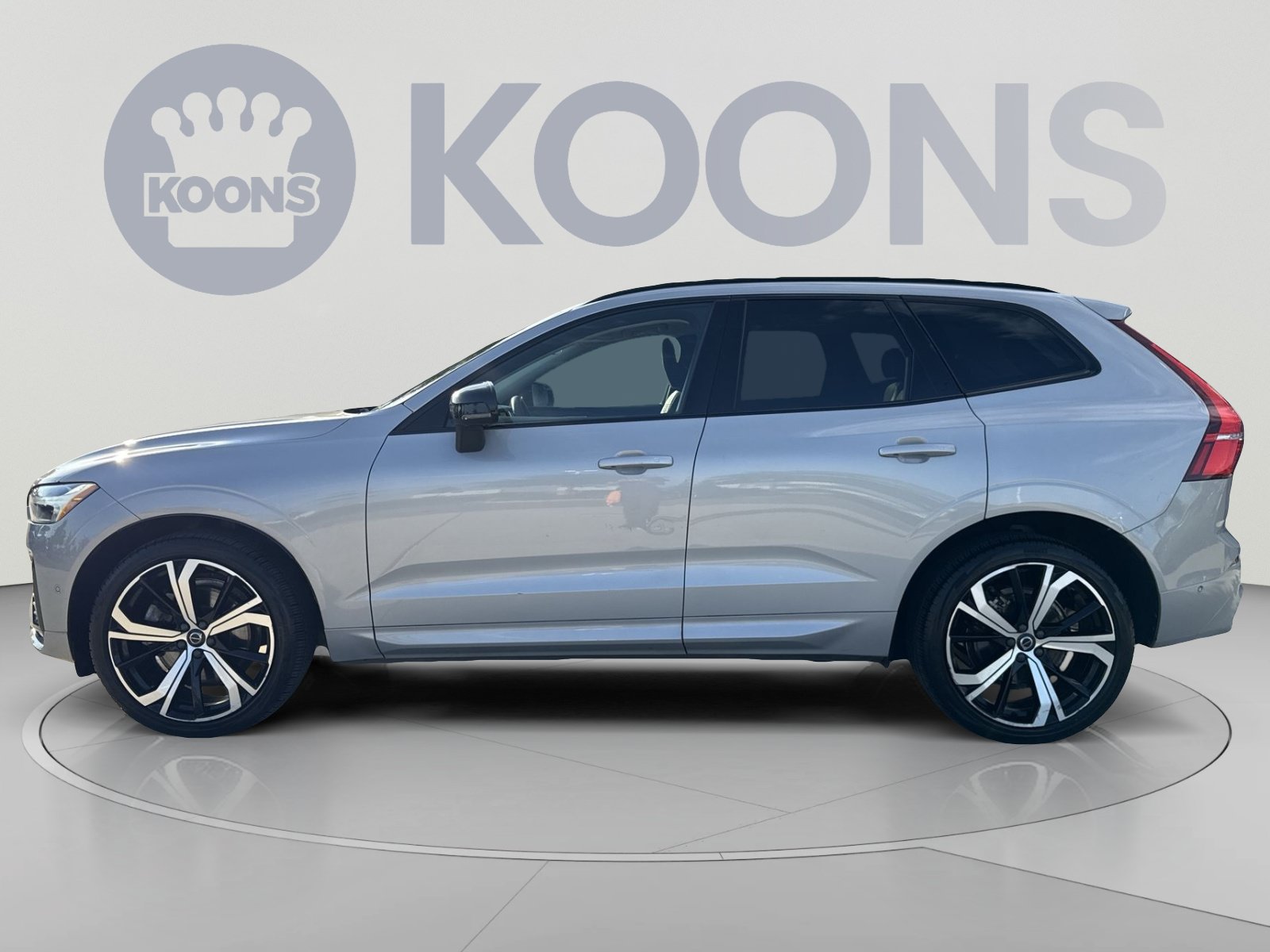 Certified 2023 Volvo XC60 B6 Ultimate w/ Protection Package Premier AWD/4WD image 2