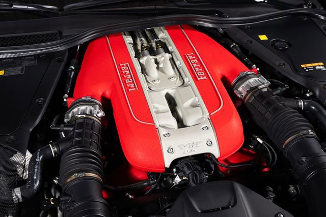 Used 2021 Ferrari 812 GTS RWD image 12