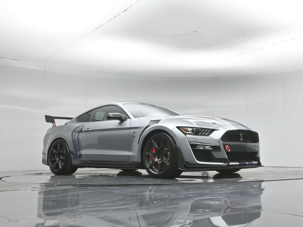 Used 2020 Ford Mustang Shelby GT500 w/ Carbon Fiber Track Pack RWD video 2