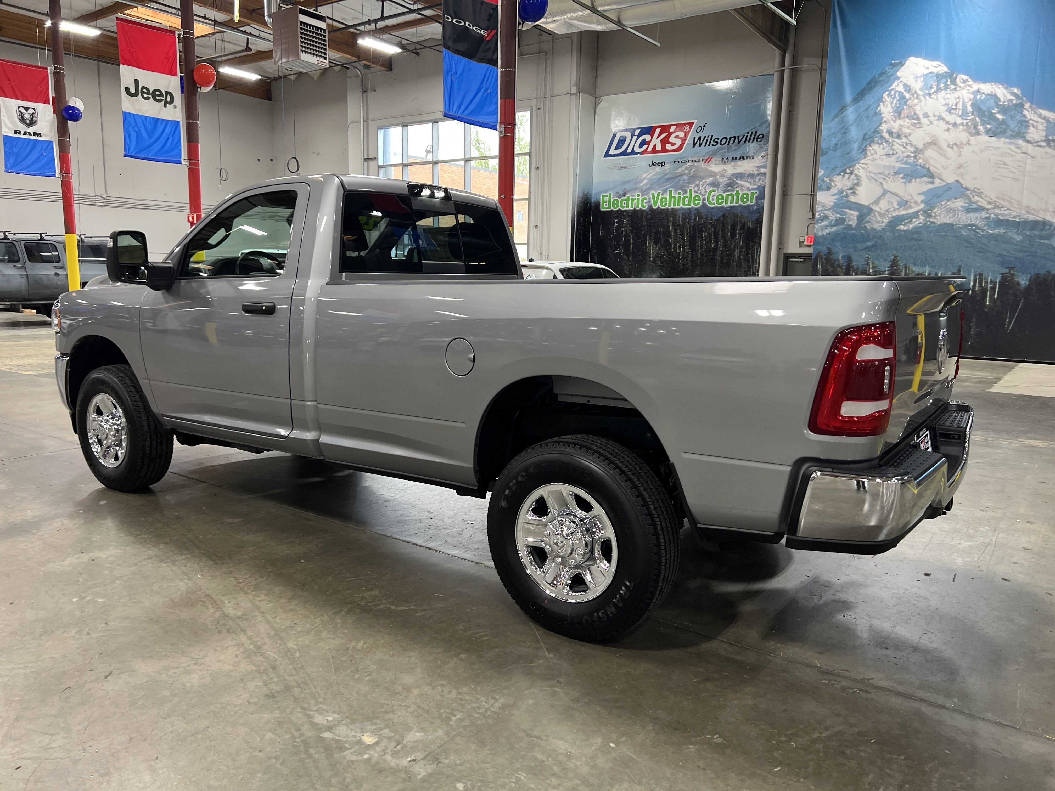 Used 2024 RAM 2500 Tradesman w/ Towing Technology Group image 3