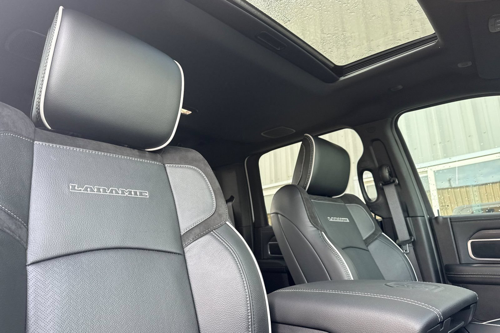 New 2026 RAM 3500 Laramie AWD/4WD image 15