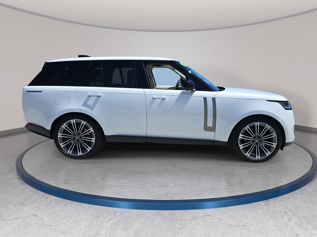 Certified 2024 Land Rover Range Rover SE AWD/4WD image 4