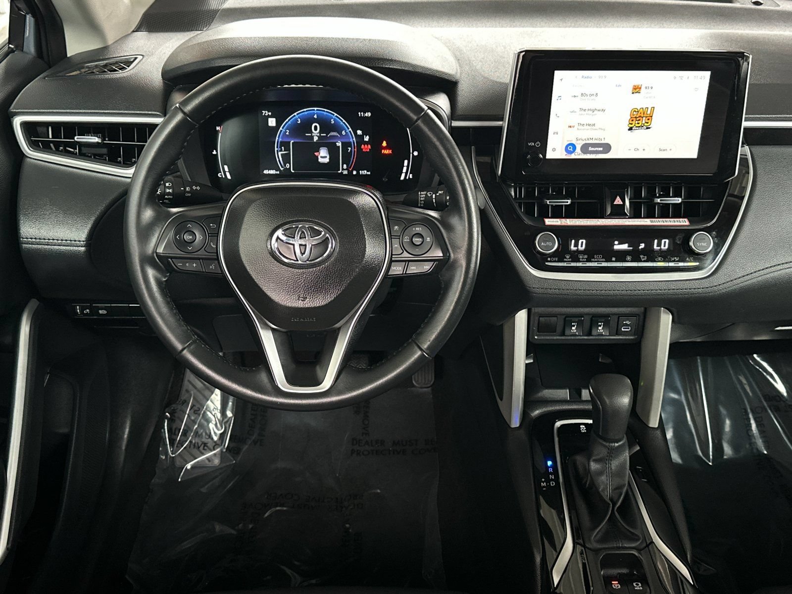 Used 2025 Toyota Corolla Cross XLE FWD image 13