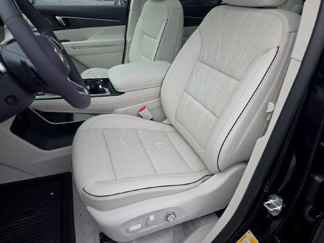 New 2027 Buick Enclave Avenir w/ LPO, Illumination Package AWD/4WD image 25