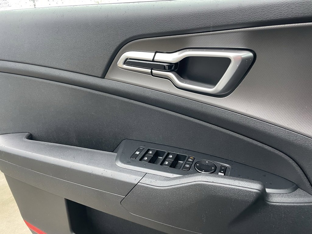 New 2026 Kia Sportage LX image 17