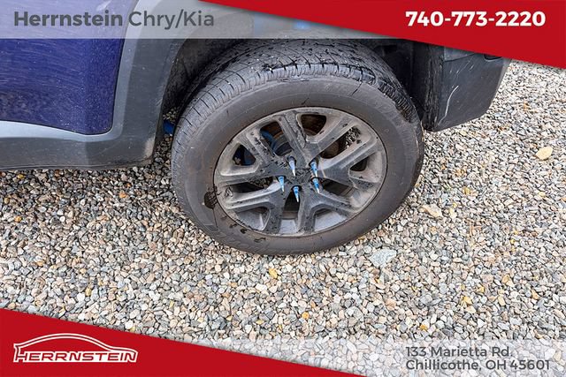 Used 2018 Jeep Renegade Altitude AWD/4WD image 10