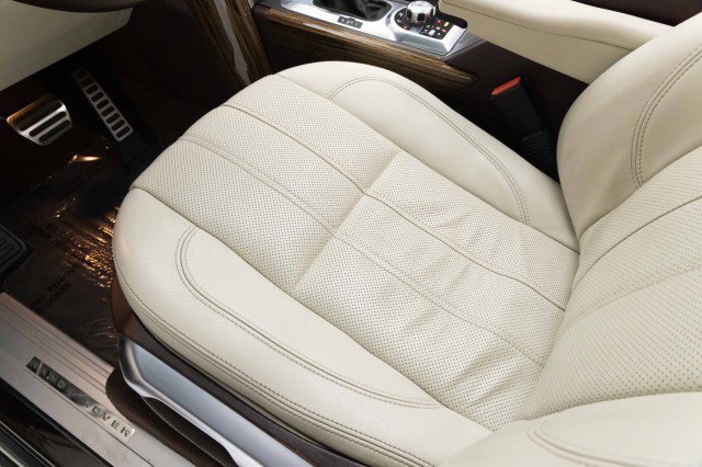 Used 2012 Land Rover Range Rover Autobiography image 40