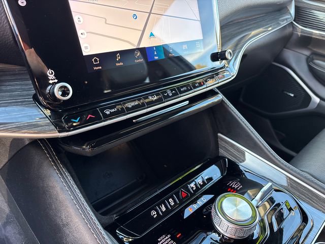 Used 2022 Jeep Wagoneer Series III w/ Flexible Seating Group image 24