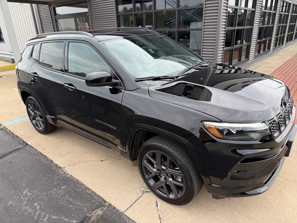 Used 2024 Jeep Compass Limited w/ High Altitude Package AWD/4WD image 28
