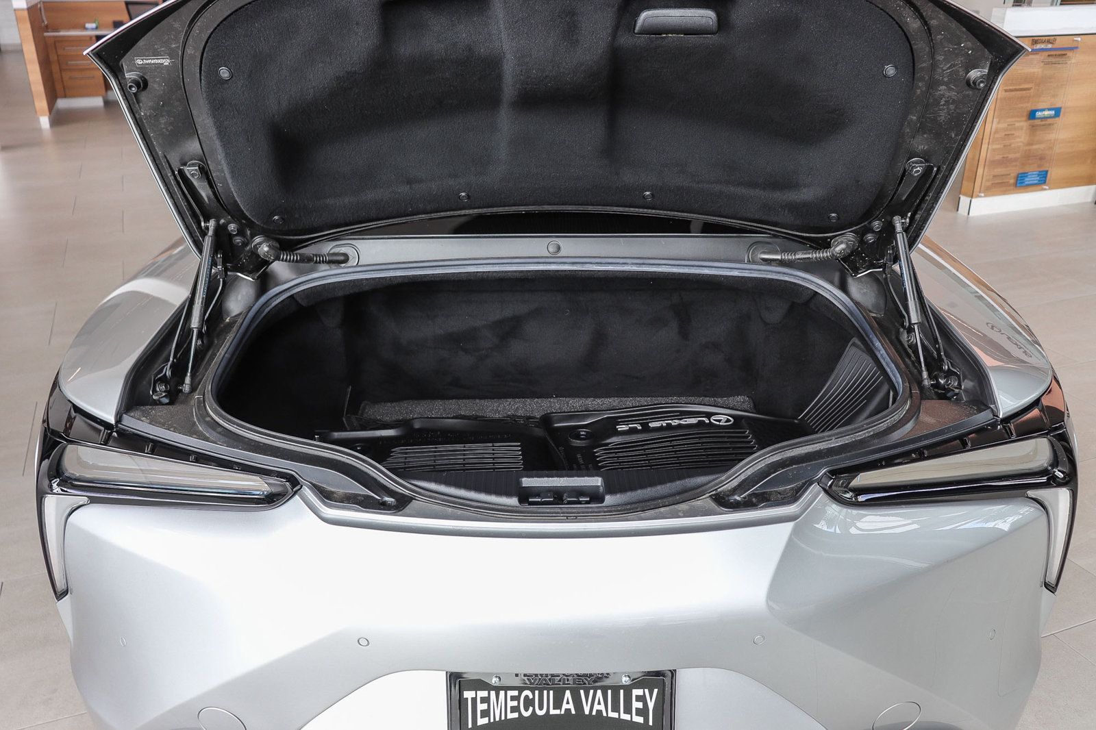 Used 2019 Lexus LC 500h w/ Sport Package RWD image 27