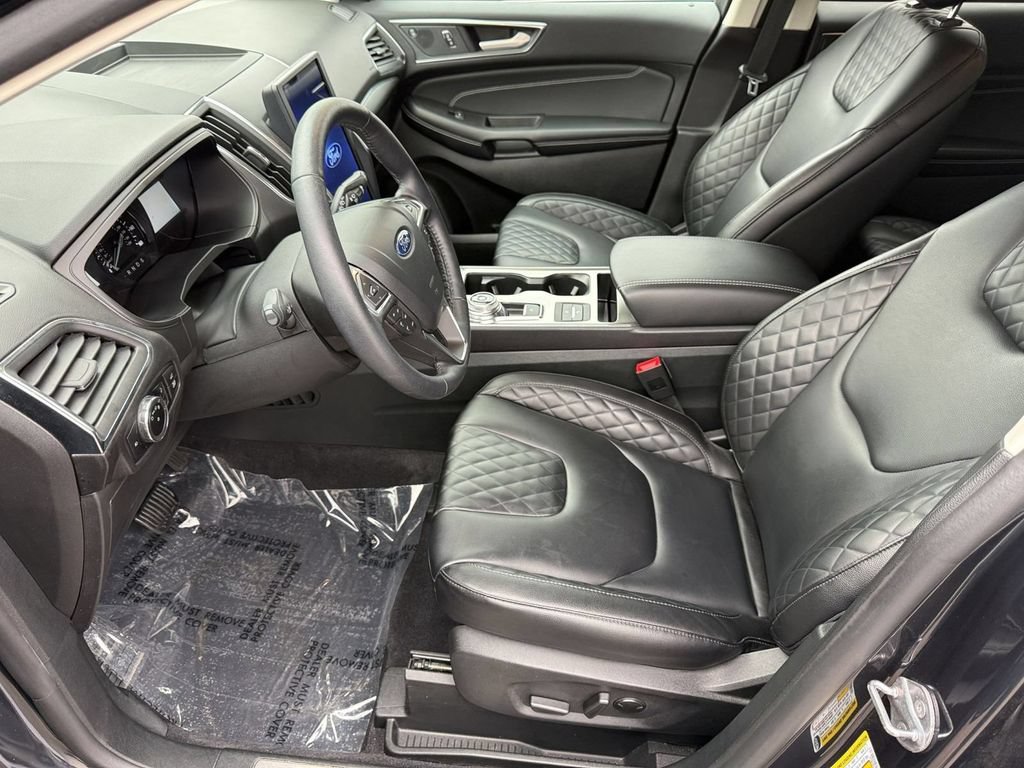 Used 2024 Ford Edge Titanium AWD/4WD image 12