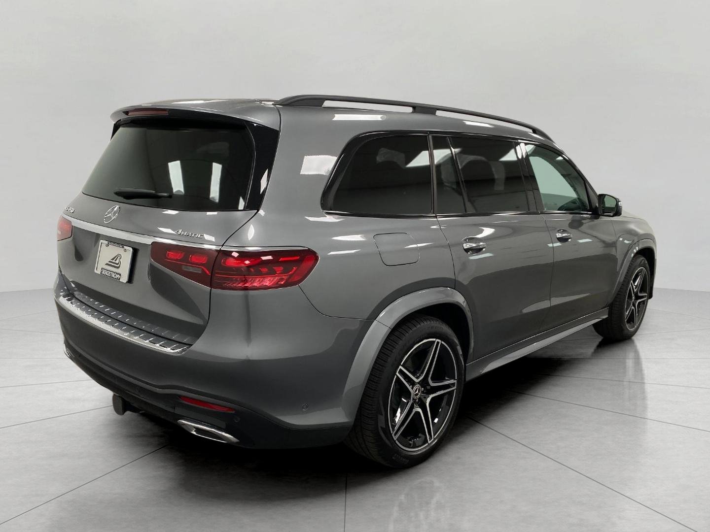 Certified 2025 Mercedes-Benz GLS 450 4MATIC image 3