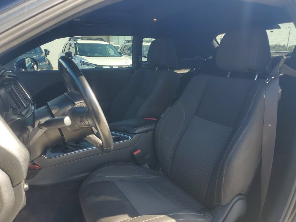 Used 2018 Dodge Challenger SXT RWD image 22