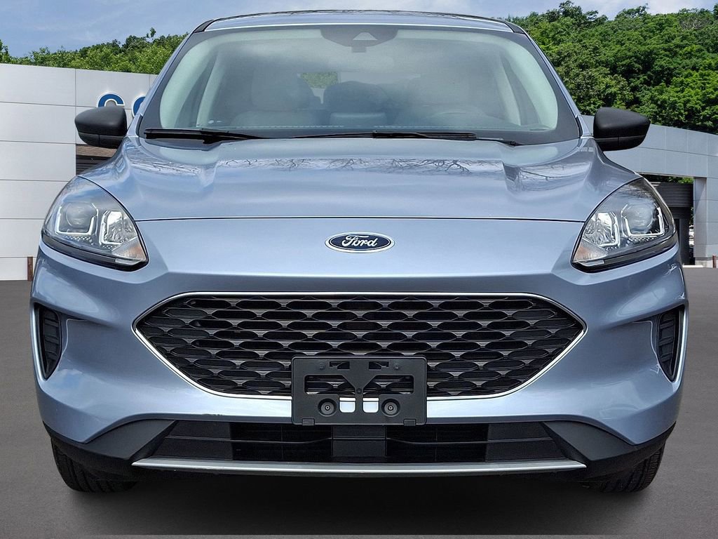 Certified 2022 Ford Escape SE w/ Cold Weather Package image 2