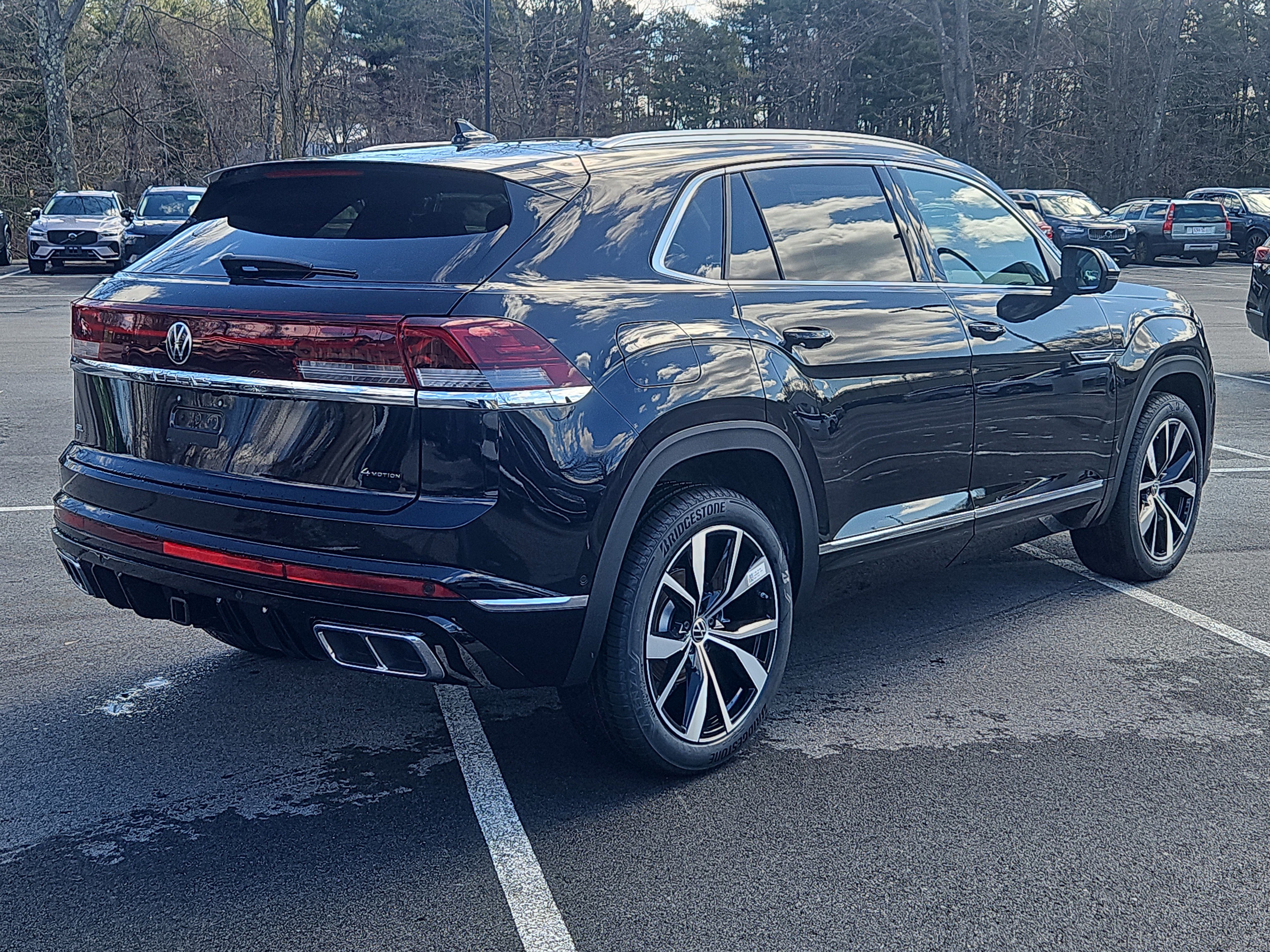 New 2026 Volkswagen Atlas Cross Sport SEL Premium R-Line image 2