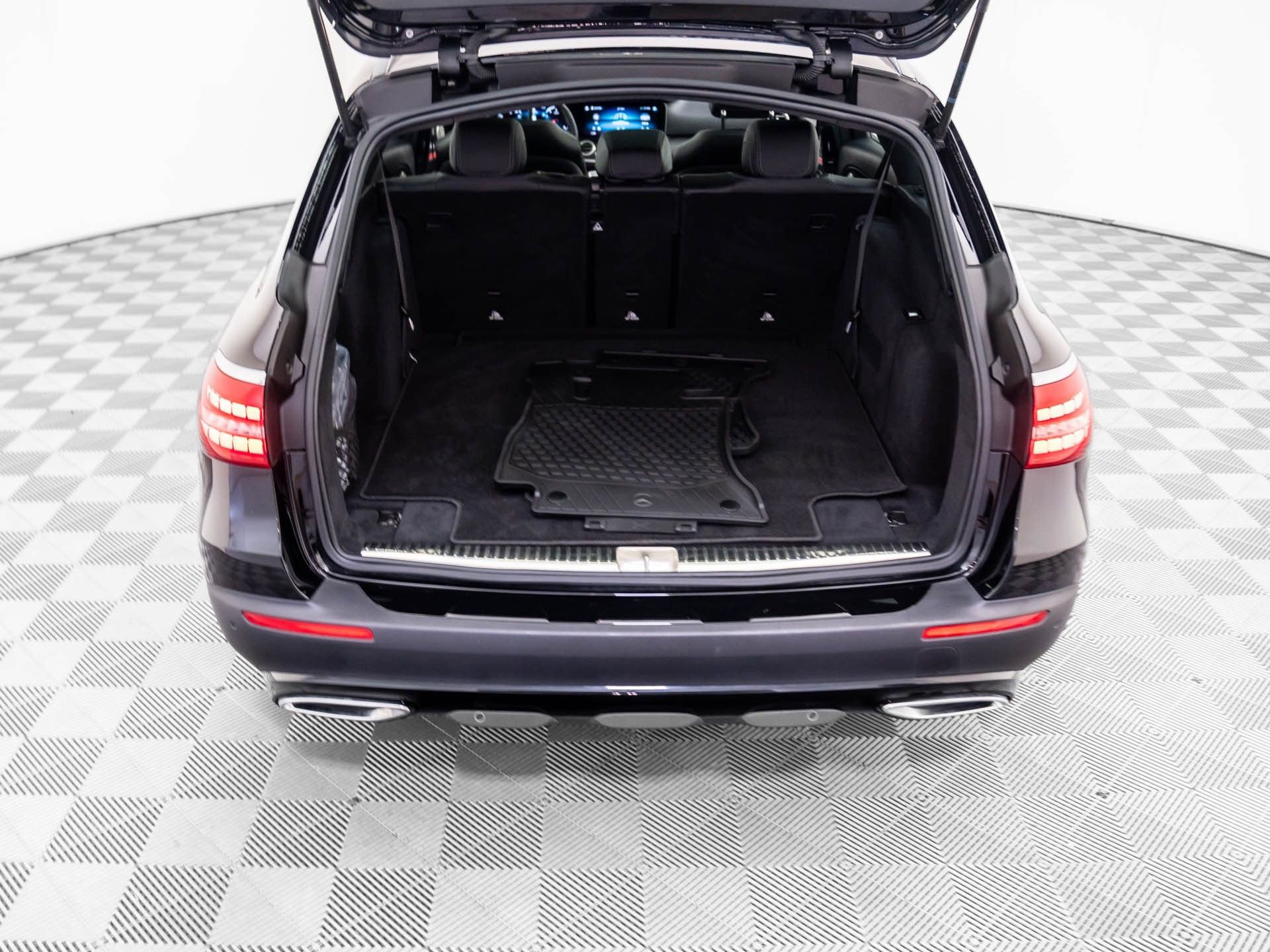 Certified 2023 Mercedes-Benz E 450 4MATIC All-Terrain Wagon w/ Premium Package image 36