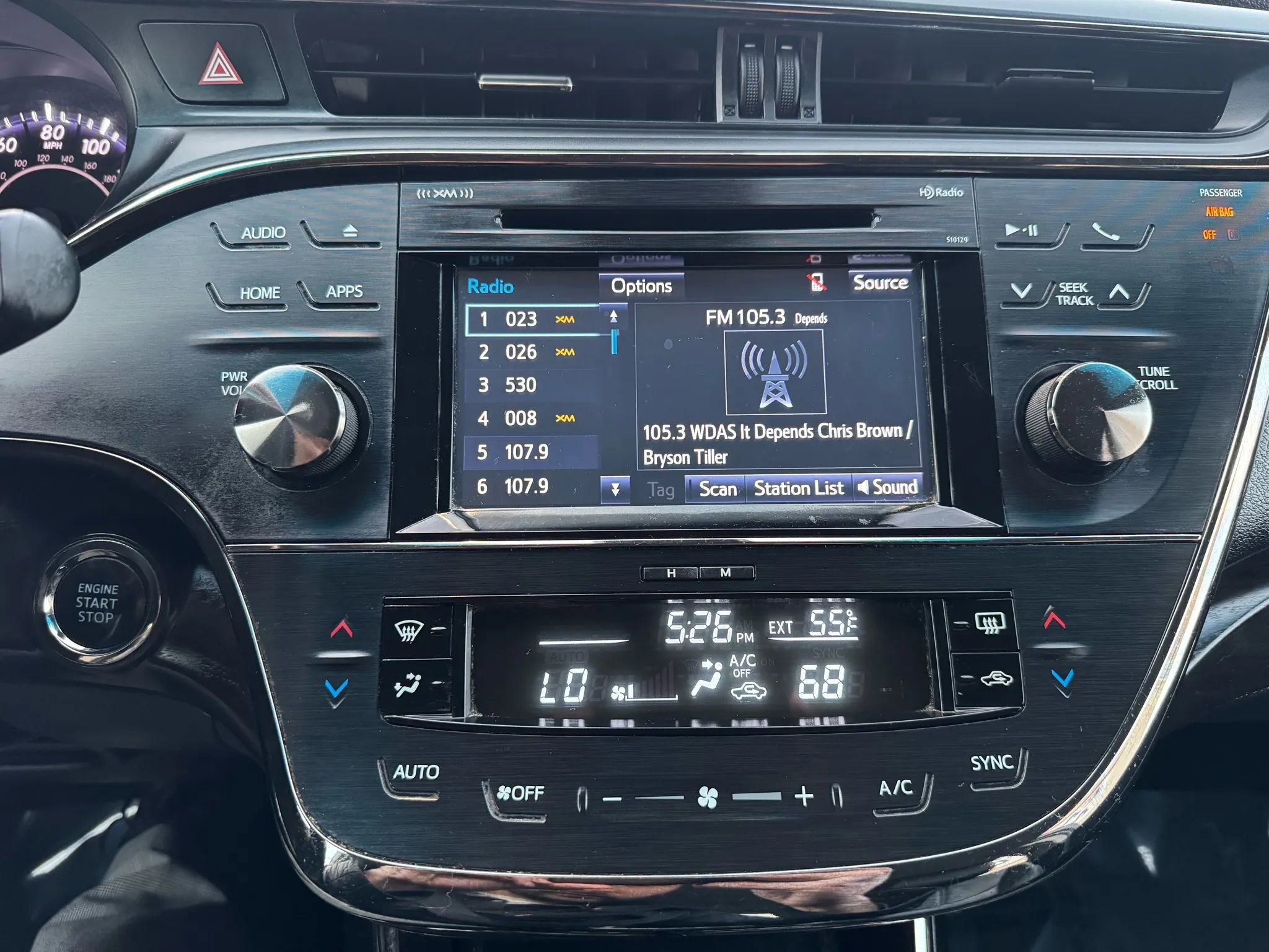 Used 2018 Toyota Avalon XLE image 28