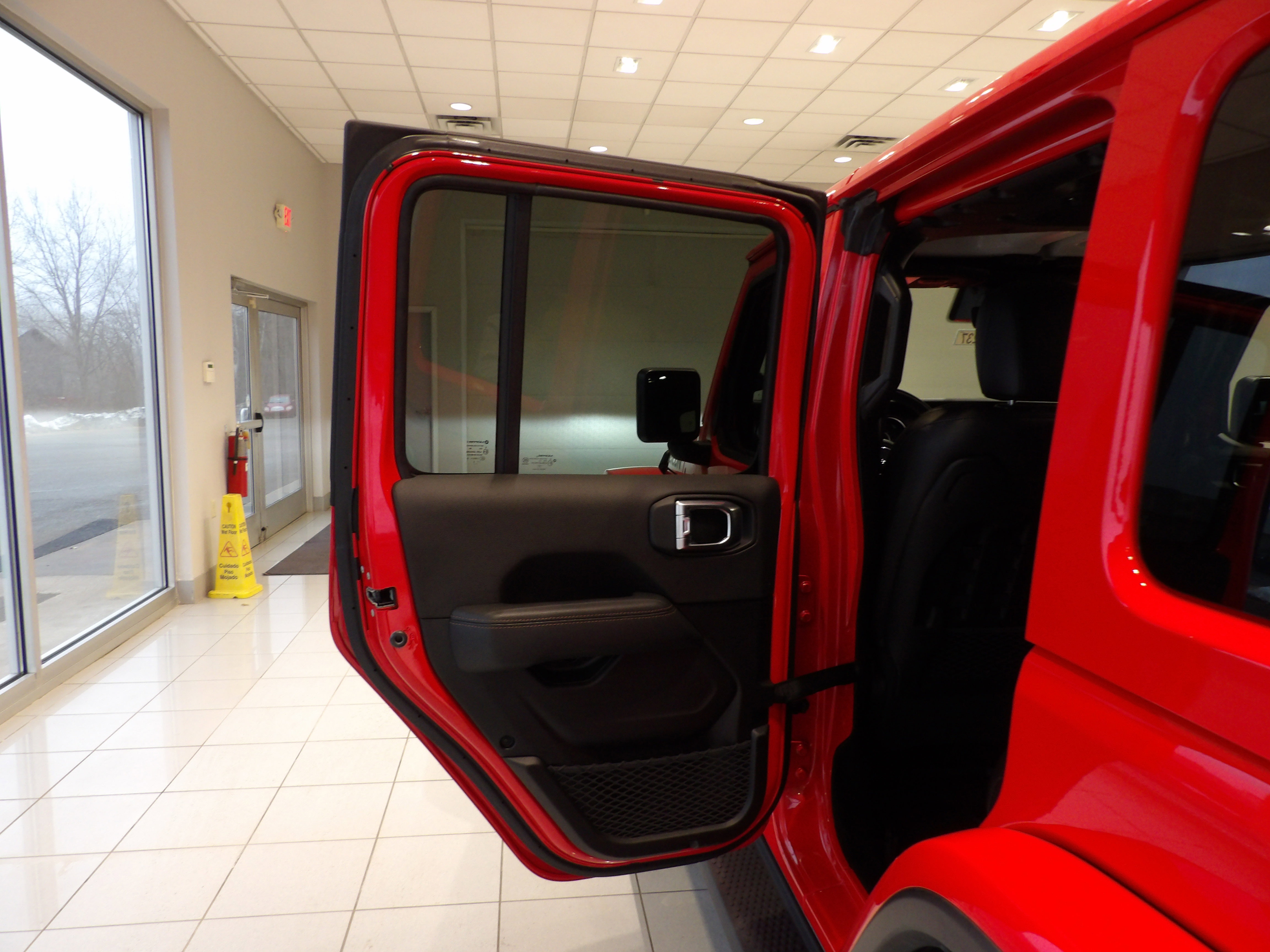 Used 2022 Jeep Wrangler Unlimited Rubicon w/ Trailer Tow Package AWD/4WD image 22