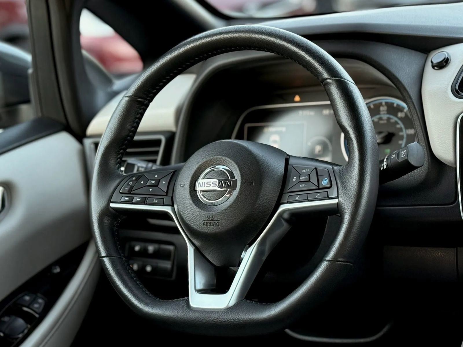 Used 2019 Nissan Leaf SL Plus w/ Protection Package FWD image 12