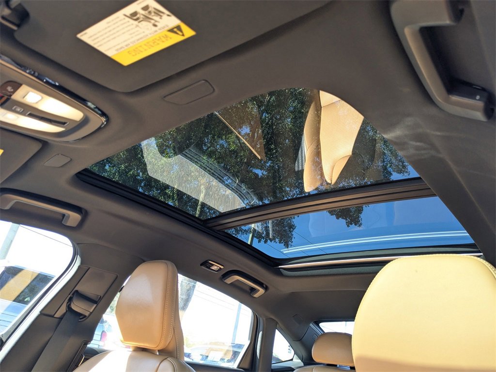 Certified 2024 Volvo S90 T8 Ultimate w/ Lounge Package image 18