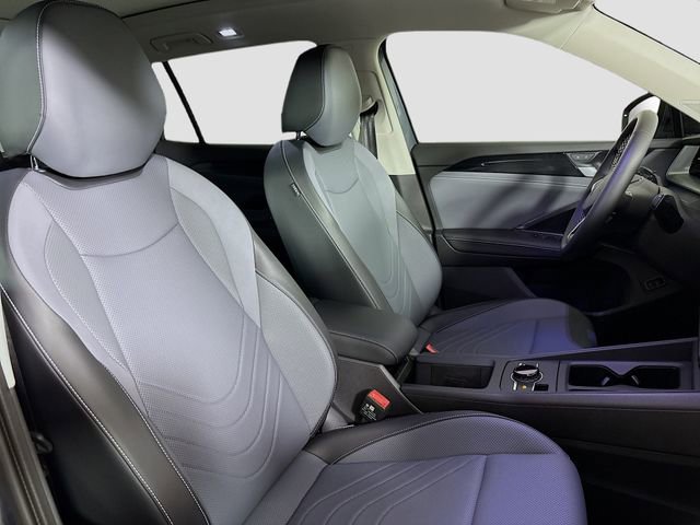 New 2025 Volkswagen Tiguan SE image 30