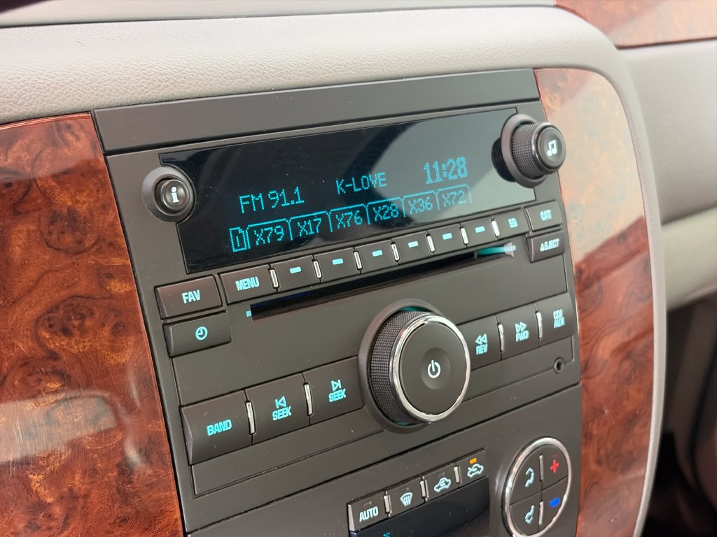 Used 2013 Chevrolet Avalanche LT w/ Texas Edition RWD image 20