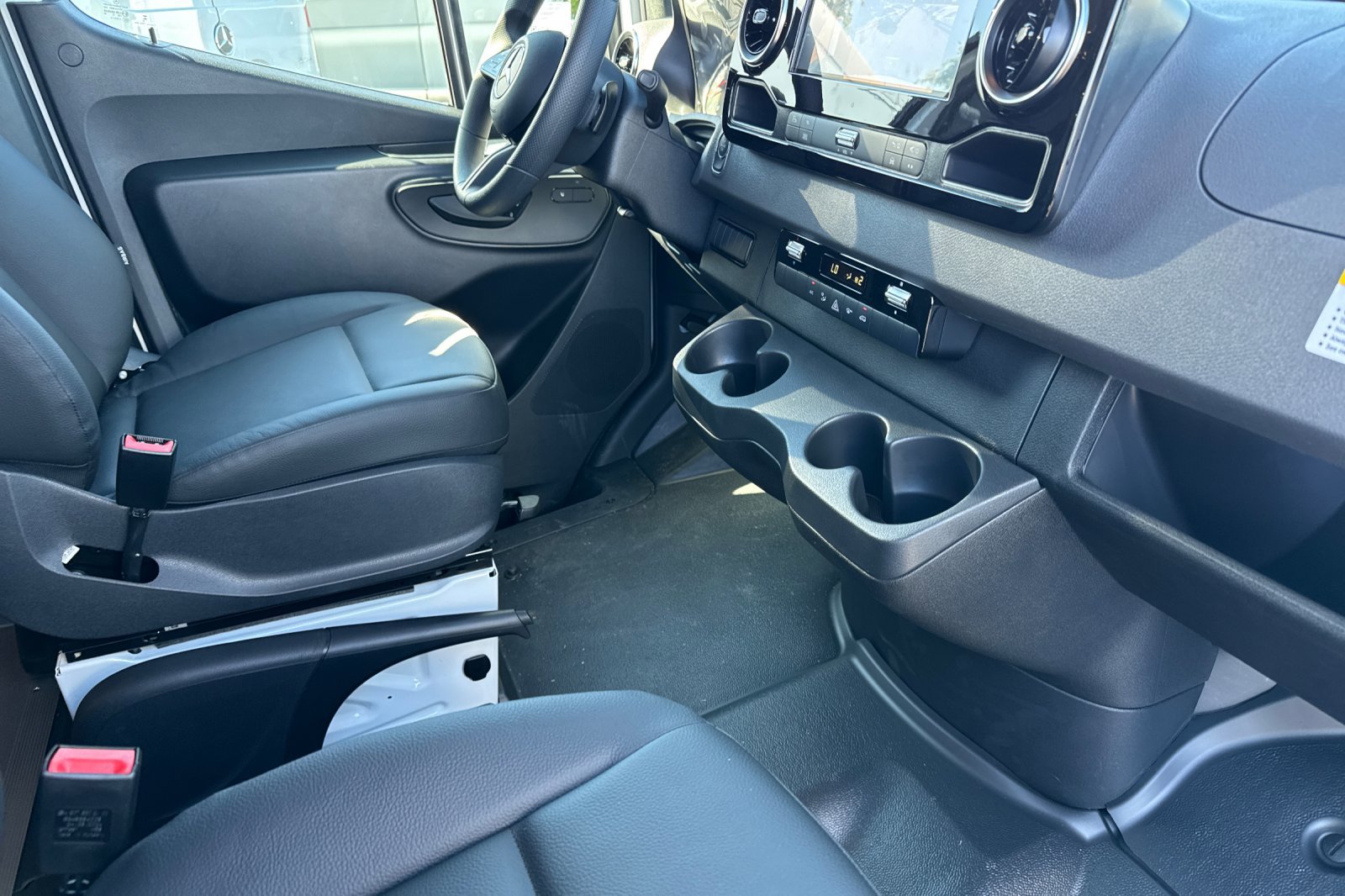 New 2025 Mercedes-Benz Sprinter 2500 image 15