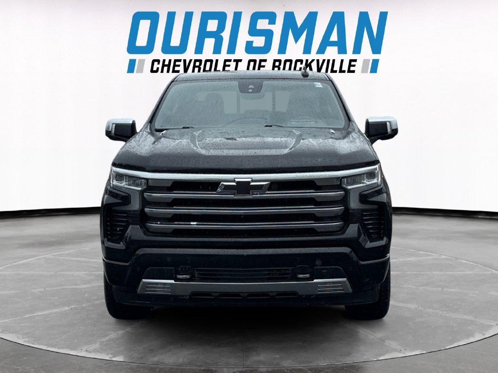 Used 2024 Chevrolet Silverado 1500 High Country w/ Technology Package AWD/4WD image 8