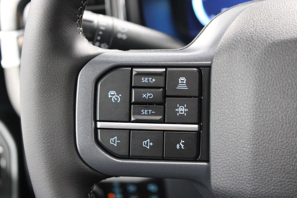 New 2026 Ford F250 Lariat w/ Black Appearance Package image 36