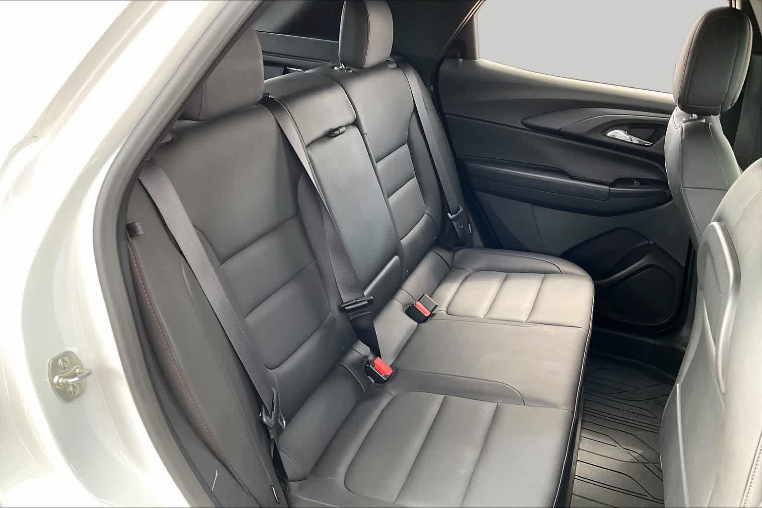 Used 2024 Chevrolet TrailBlazer RS w/ Driver Confidence Package FWD image 17