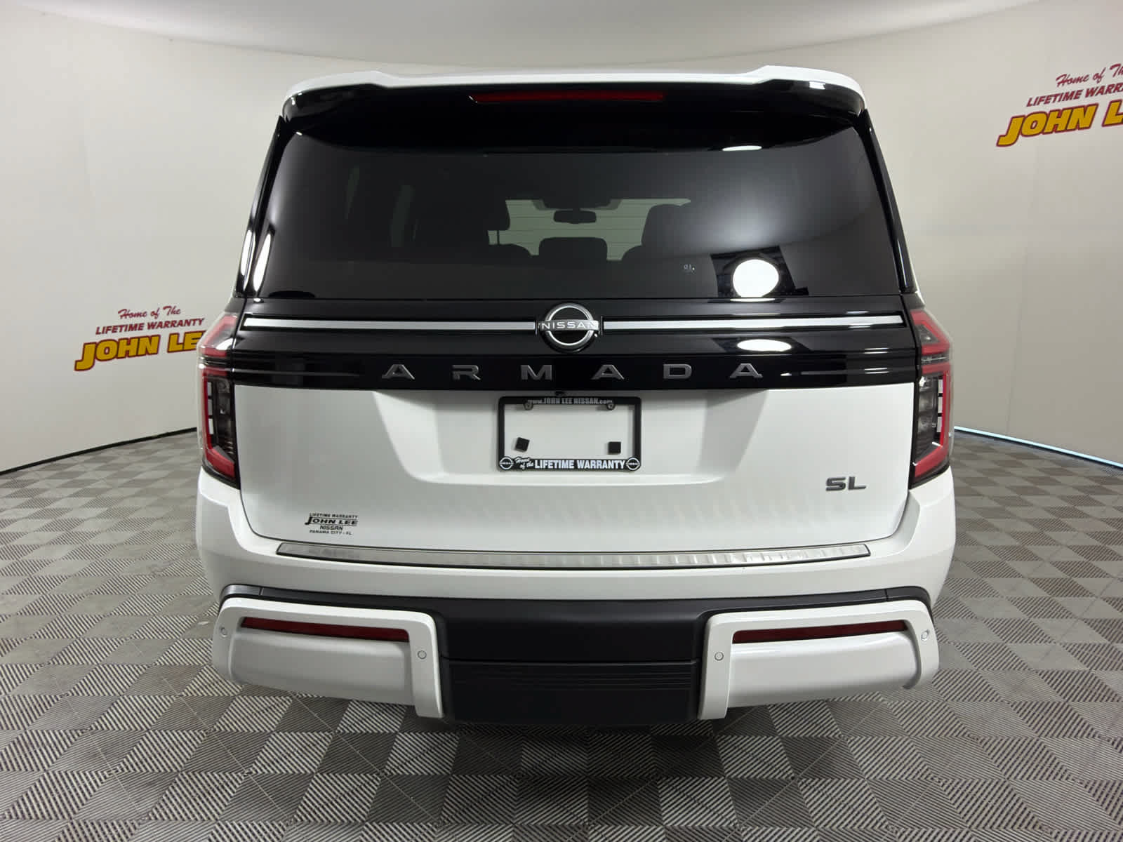 New 2026 Nissan Armada SL w/ Captain's Chari Seat Package AWD/4WD image 4