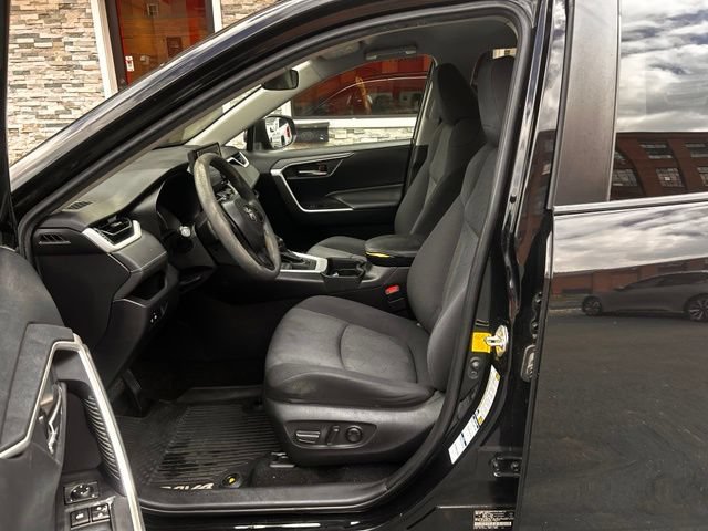 Used 2020 Toyota RAV4 XLE w/ All Weather Liner Package AWD/4WD image 12