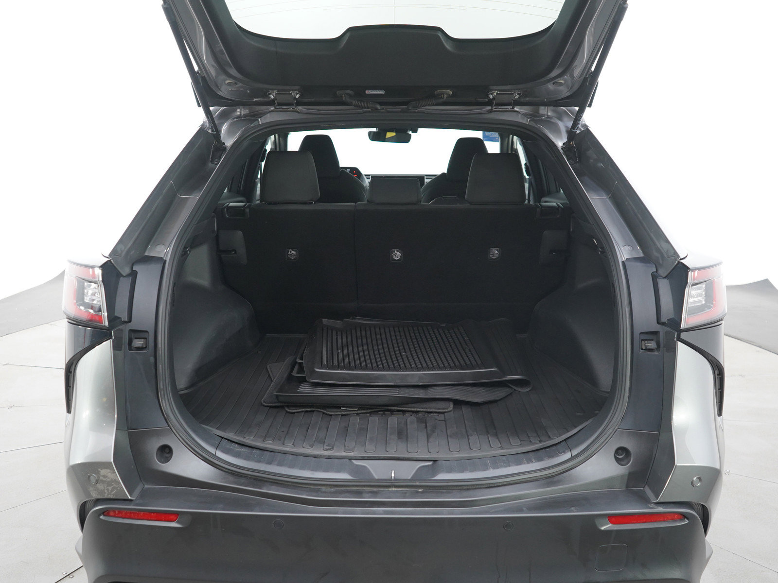 Used 2024 Subaru Solterra Premium image 15