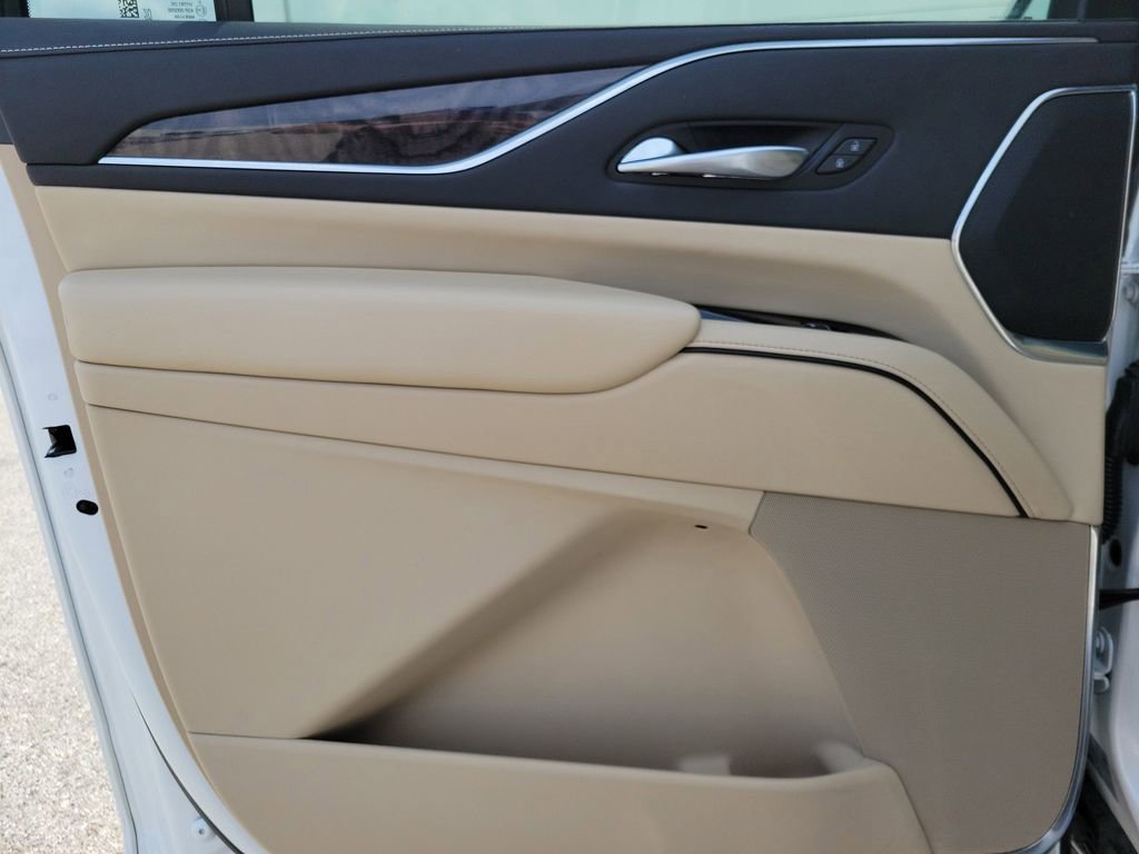 Used 2022 Cadillac Escalade ESV Premium Luxury AWD/4WD image 9