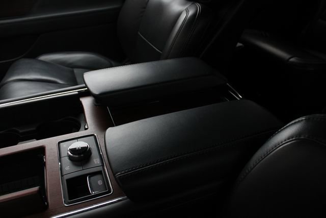 Certified 2023 Lincoln Navigator L Reserve AWD/4WD image 17