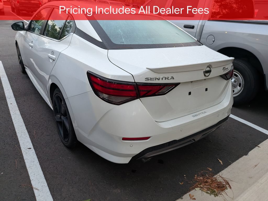 Used 2022 Nissan Sentra SR w/ SR Premium Package FWD image 4