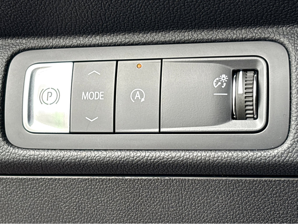 Used 2025 Chevrolet Traverse RS image 9