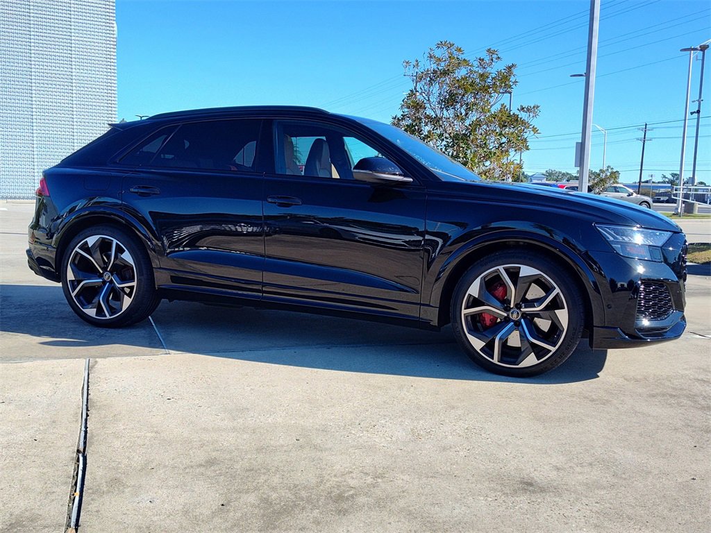 Used 2024 Audi RS Q8 w/ Black Optic Package image 14