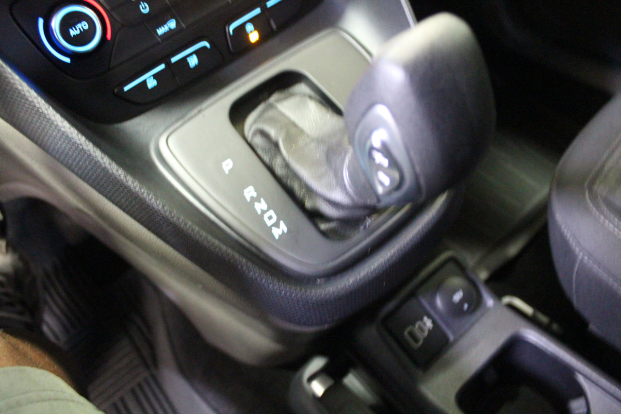 Used 2023 Ford Transit Connect XLT w/ Trailer Tow Package image 16