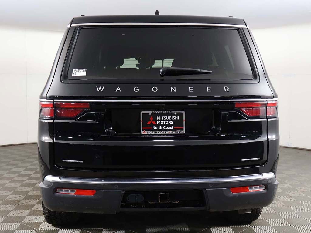 Used 2022 Jeep Wagoneer Series III w/ Flexible Seating Group AWD/4WD image 16