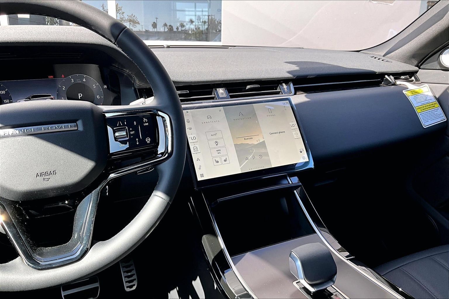 New 2026 Land Rover Range Rover Evoque Hoxton AWD/4WD image 7