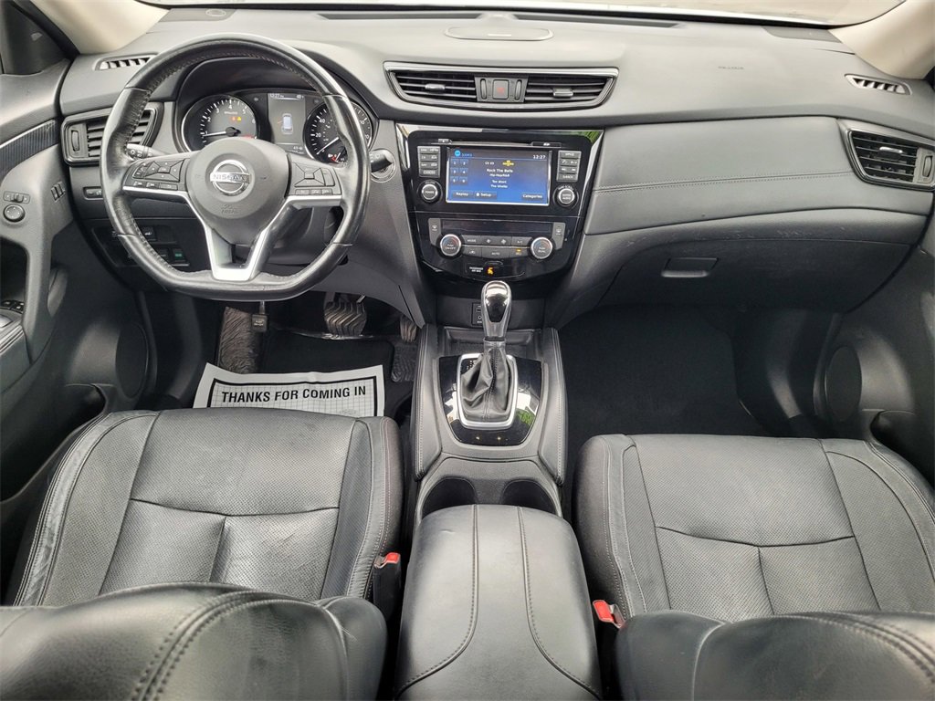 Used 2017 Nissan Rogue SL w/ SL Premium Package image 16