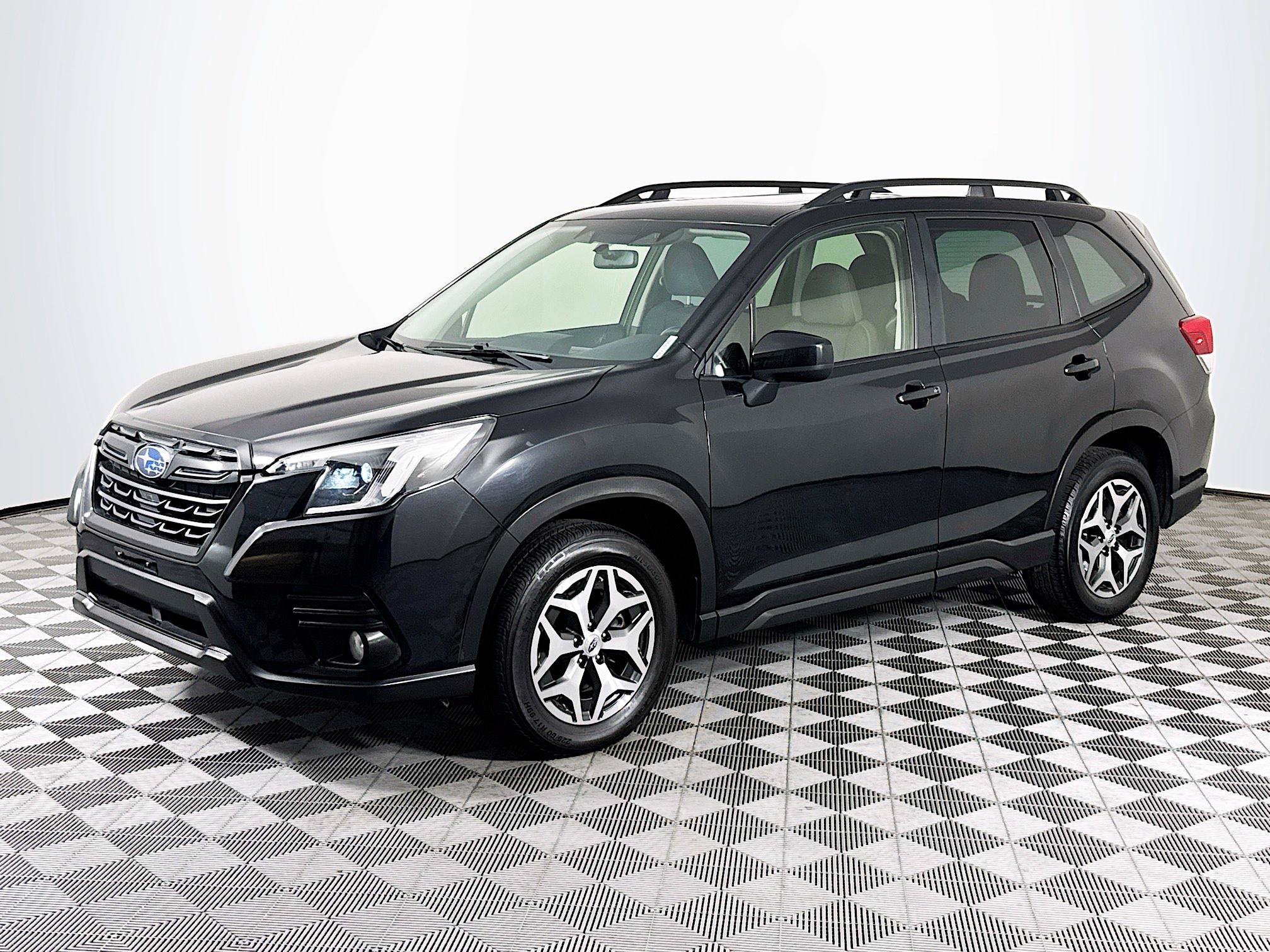 Used 2023 Subaru Forester Premium AWD/4WD image 4