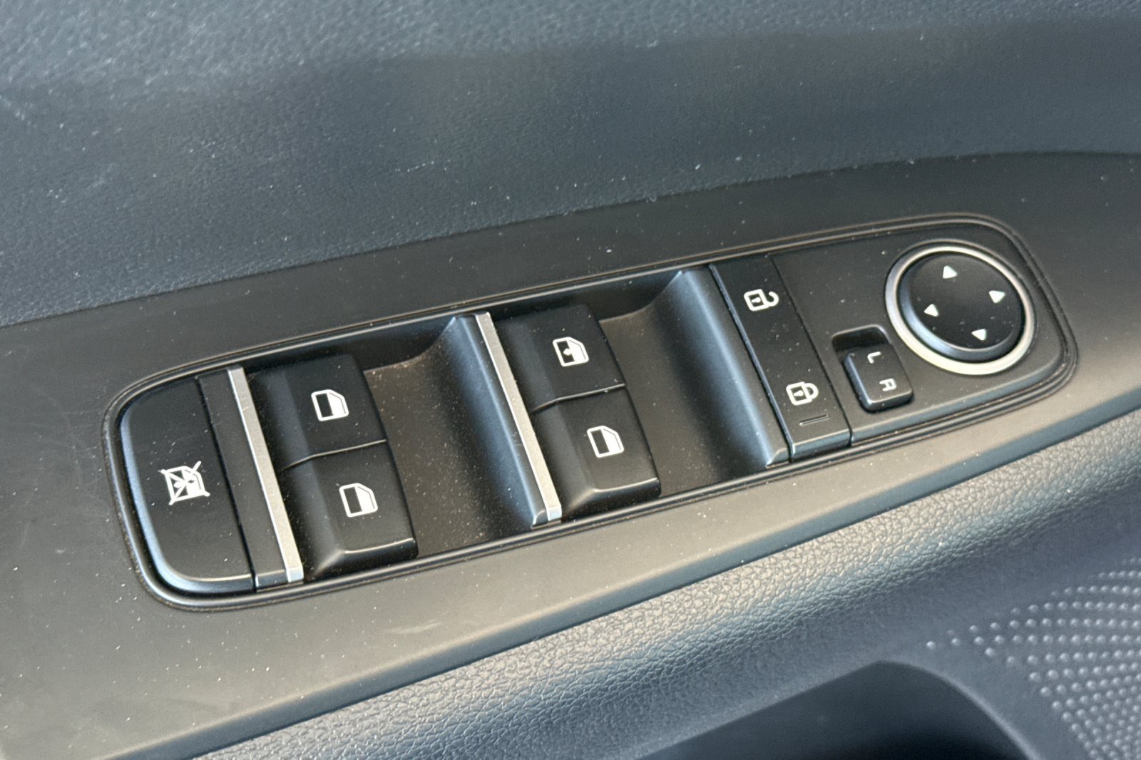 Used 2023 Kia Forte LXS FWD image 18