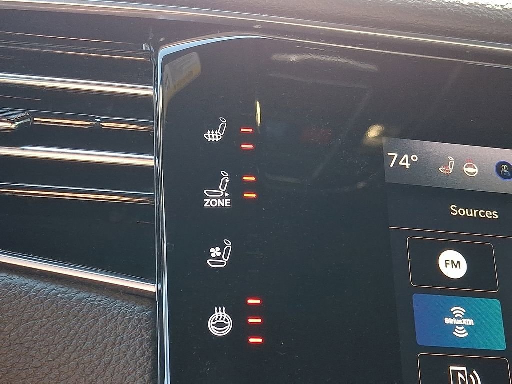 Used 2024 Jeep Wagoneer Series II image 25